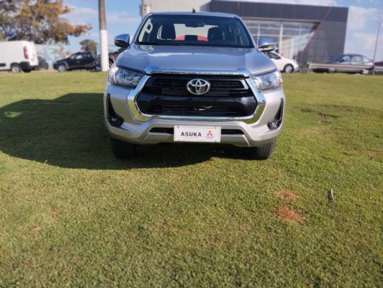 TOYOTA HILUX 2.8 D-4D TURBO DIESEL CD SRV 4X4 AUTOMÁTICO TOYOTA HILUX 2.8 D-4D TURBO DIESEL CD SRV 4X4 AUTOMÁTICO